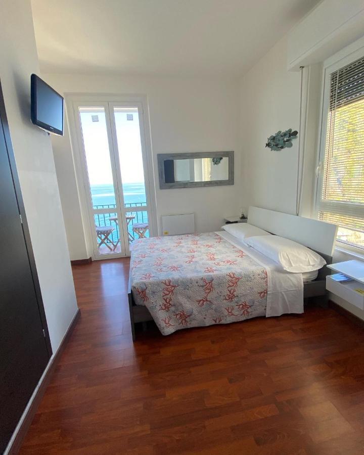 Sollevante Guest House Riomaggiore Buitenkant foto